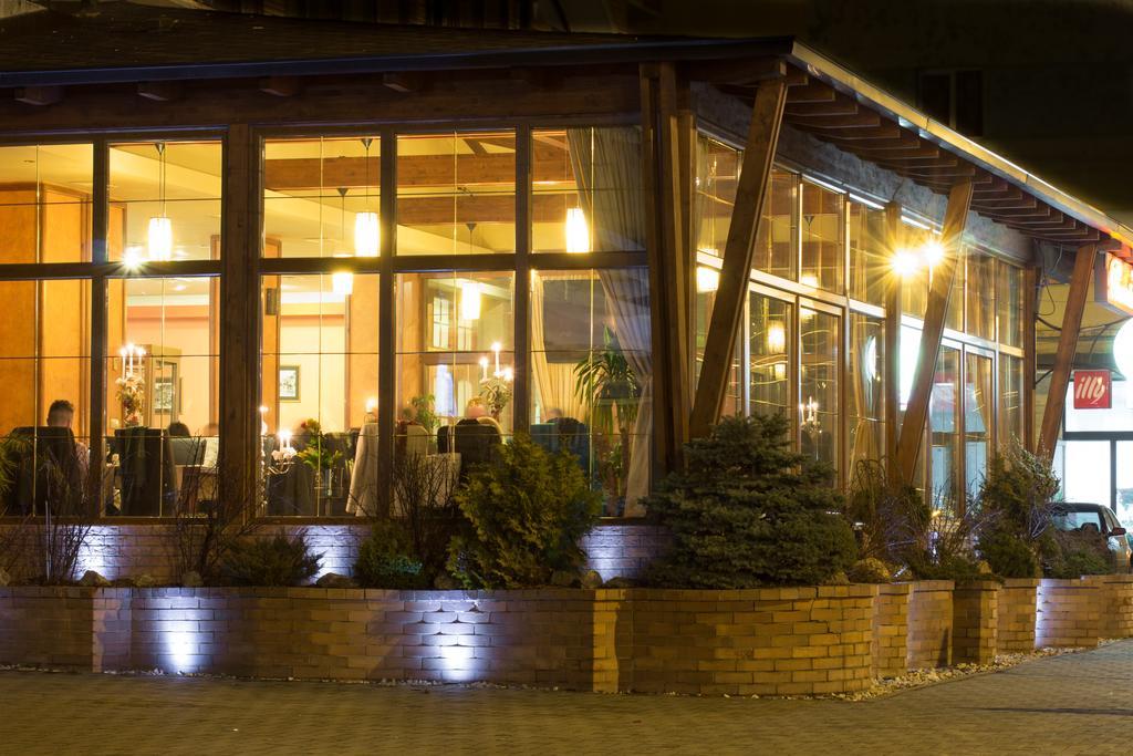 Restaurant Pensiune Bucovina Câmpulung Moldovenesc Eksteriør bilde
