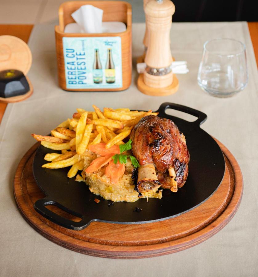Restaurant Pensiune Bucovina Câmpulung Moldovenesc Eksteriør bilde